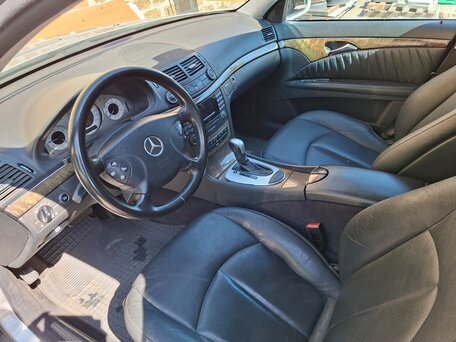 2004 Mercedes-Benz E-Класс 200 III (W211, S211), серый, 1000000 рублей, вид 3