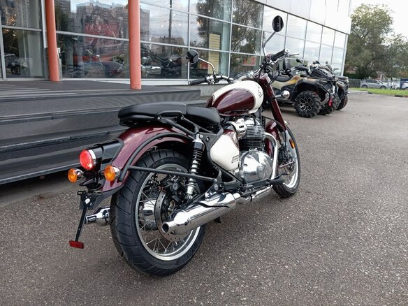 2026 Royal Enfield Classic 650, пурпурный, 703000 рублей - вид 11