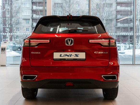2026 Changan UNI-S I, красный, 3229900 рублей - вид 4