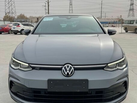 2021 Volkswagen Golf VIII, серый, 2020000 рублей, вид 3