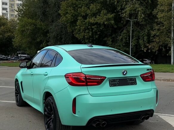 2017 BMW X6 M II (F86), зелёный, 3900000 рублей - вид 3