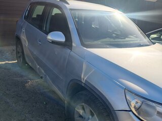 2010 Volkswagen Tiguan I, серебристый, 700000 рублей, вид 3