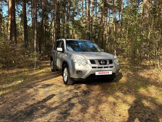 2014 Nissan X-Trail II Рестайлинг, серебристый, 1300000 рублей, вид 3