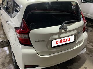 2016 Nissan Note e-Power II Рестайлинг, белый, 890000 рублей, вид 4