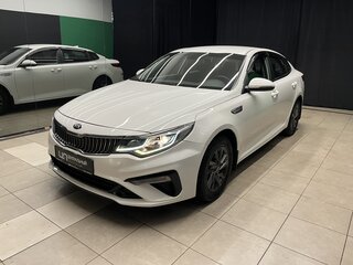 2019 Kia Optima IV Рестайлинг, белый, 1450000 рублей, вид 3