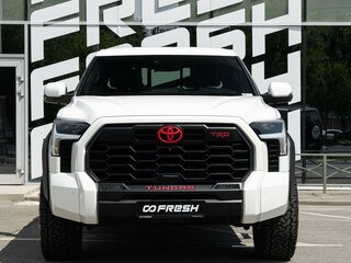 2022 Toyota Tundra Double Cab III, белый, 7100000 рублей, вид 3