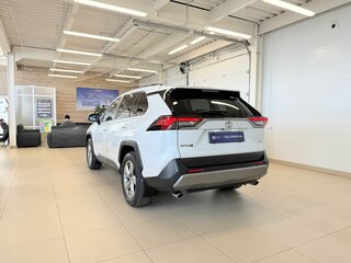 2020 Toyota RAV4 V (XA50), белый, 3249900 рублей, вид 4