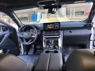 2022 Toyota Land Cruiser 300 Series, белый, 11000000 рублей, вид 5