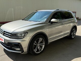 2018 Volkswagen Tiguan II, серебристый, 2550000 рублей, вид 3