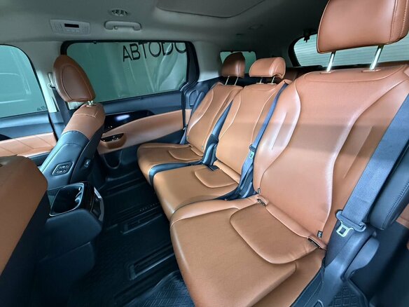 2021 Kia Carnival IV, чёрный, 3550000 рублей - вид 16