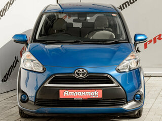 2017 Toyota Sienta II, синий, 1390000 рублей, вид 2