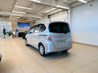 2012 Honda Freed I Рестайлинг, серый, 1199000 рублей, вид 4
