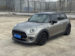 2020 Mini Hatch Cooper III (F55/F56) Рестайлинг, серый, 2050000 рублей, вид 1
