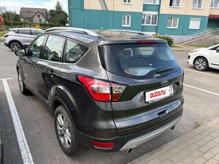 2018 Ford Kuga II Рестайлинг, серебристый, 1590000 рублей, вид 2