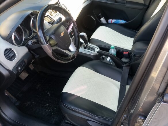 2011 Chevrolet Cruze I, серый, 430000 рублей - вид 6