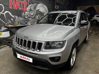 2011 Jeep Compass I Рестайлинг, серебристый, 950000 рублей, вид 3