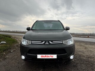 2013 Mitsubishi Outlander III, серый, 1300000 рублей, вид 1