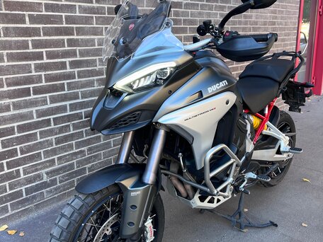 2021 Ducati Multistrada V4, серый, 2000000 рублей, вид 3