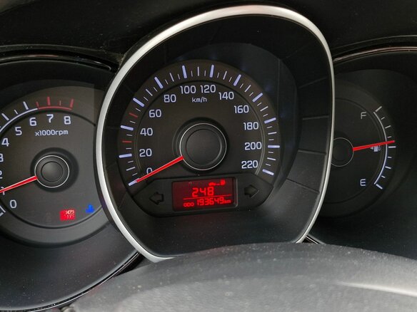 2014 Kia Rio 5-speed III, белый - вид 2