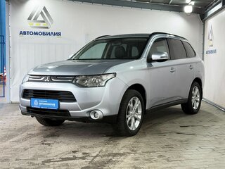 2013 Mitsubishi Outlander III, серебристый, 1405000 рублей, вид 1