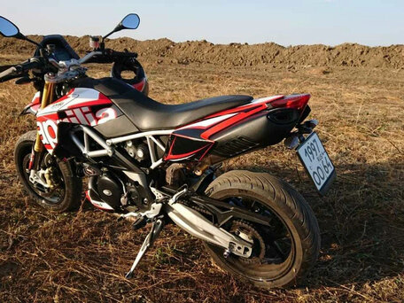 2013 Aprilia Dorsoduro 1200, красный, 750000 рублей, вид 3