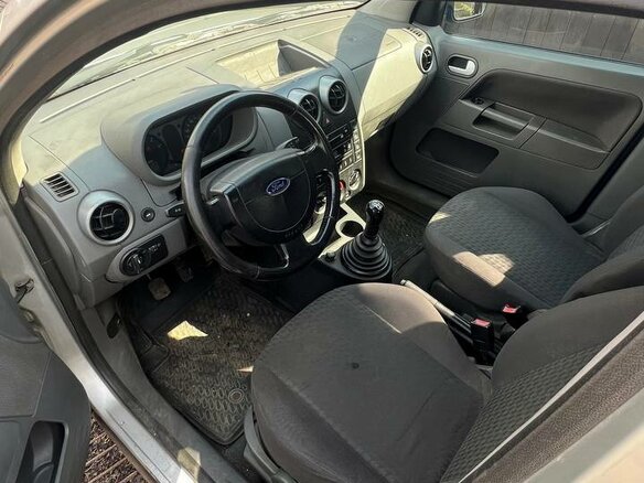 2002 Ford Fusion I, серебристый, 250000 рублей - вид 5
