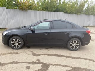 2014 Chevrolet Cruze I Рестайлинг, чёрный, 700000 рублей, вид 3