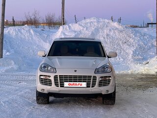 2007 Porsche Cayenne Turbo I Рестайлинг (957), белый, 2500000 рублей, вид 1