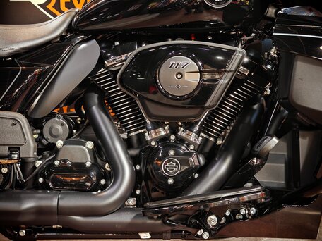 2026 Harley-Davidson Street Glide Ultra, чёрный, 4499900 рублей, вид 2