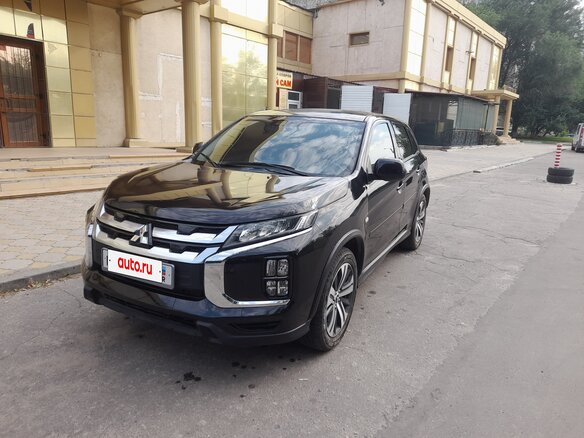 2020 Mitsubishi Outlander Sport I Рестайлинг 3, чёрный, 1749000 рублей - вид 1