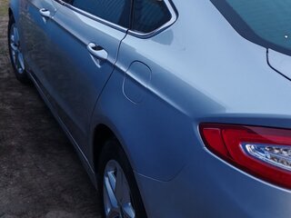 2015 Ford Fusion (North America) II, серебристый, 1600000 рублей, вид 4