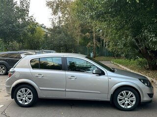 2007 Opel Astra H Рестайлинг, серебристый, 429900 рублей, вид 3