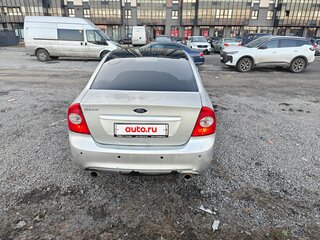2010 Ford Focus II Рестайлинг, серебристый, 410000 рублей, вид 5