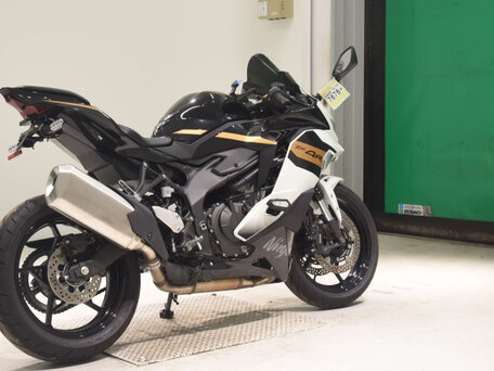 2025 Kawasaki ZX-4, чёрный, 870000 рублей, вид 4