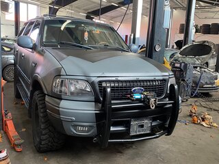 1998 Ford Expedition I, чёрный, 2000000 рублей, вид 1