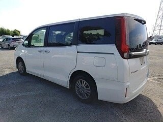 2015 Toyota Esquire I, белый, 1790000 рублей, вид 5