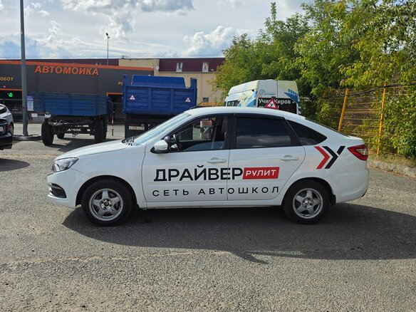 2023 Lada (ВАЗ) Granta I Рестайлинг, белый - вид 5