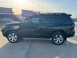 2021 Toyota Land Cruiser Prado 150 Series Рестайлинг 3, чёрный, 5555000 рублей, вид 5