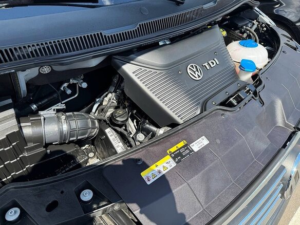2023 Volkswagen Multivan T6 Рестайлинг, серый, 8500000 рублей - вид 16