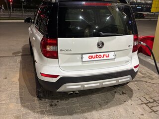 2016 Skoda Yeti I Рестайлинг, белый, 1400000 рублей, вид 4