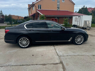 2018 BMW 7 серии 730d xDrive VI (G11/G12), серый, 4300000 рублей, вид 5