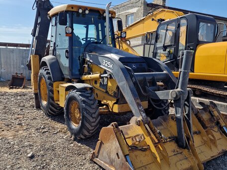 2012 John Deere 325K, жёлтый, 4000000 рублей, вид 3