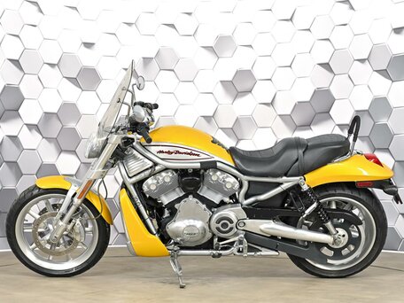 2005 Harley-Davidson V-Rod, жёлтый, 729000 рублей, вид 4
