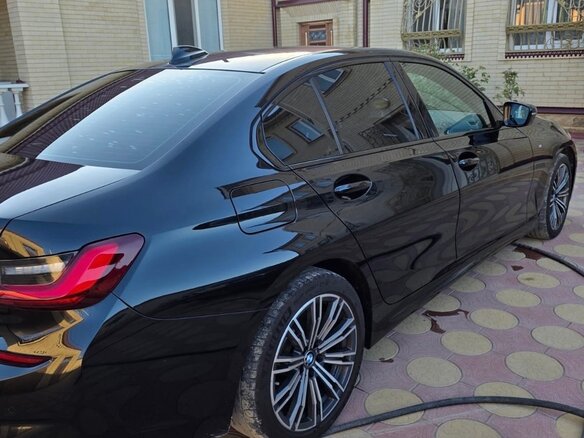 2020 BMW 3 серии 320i xDrive VII (G2x), чёрный, 3500000 рублей - вид 3