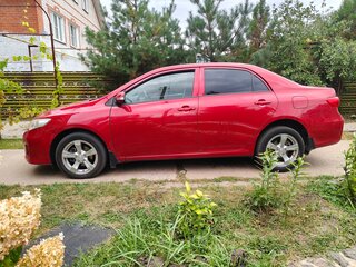 2010 Toyota Corolla X (E140, E150) Рестайлинг, красный, 1175000 рублей, вид 4