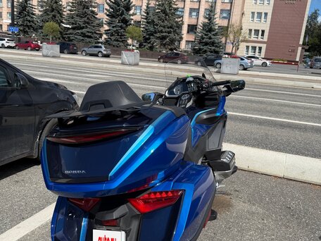 2021 Honda GL 1800 Gold Wing, синий, 2000000 рублей, вид 4