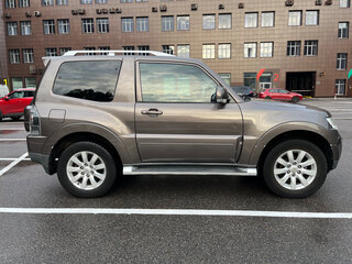 2008 Mitsubishi Pajero IV, коричневый, 2485000 рублей, вид 2