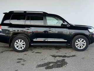2015 Toyota Land Cruiser 200 Series Рестайлинг 2, чёрный, 5655000 рублей, вид 4