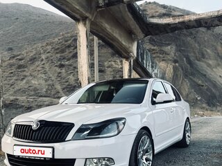 2012 Skoda Octavia II (A5) Рестайлинг, белый, 850000 рублей, вид 1