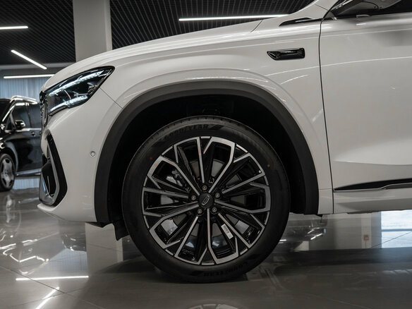 2025 Geely Monjaro (Xingyue L) I Рестайлинг 2 (China Market), белый - вид 26